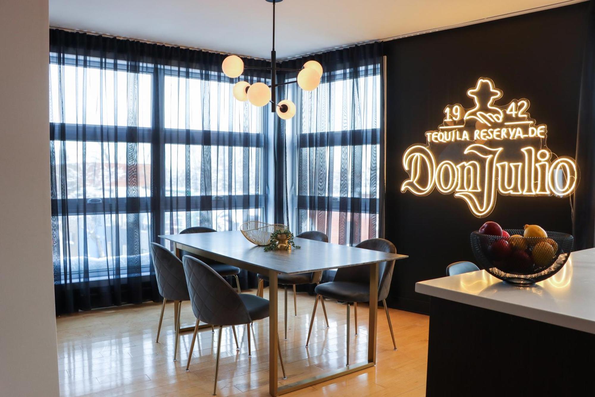 Luxury Artist Condo In Montreal Ngoại thất bức ảnh